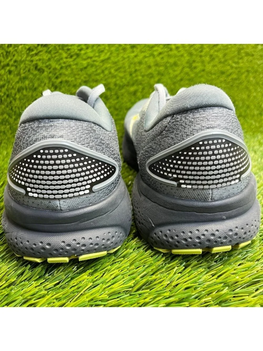 Brooks seller notes